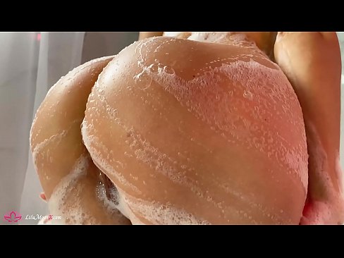 ❤️ Bruneta își masturbează păsărica cu un vibrator până la orgasm intens în duș ❌  at porn ro.bestsexporno.ru ❤